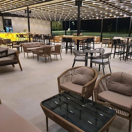 Amber Hotel Albania Spille Exterior photo