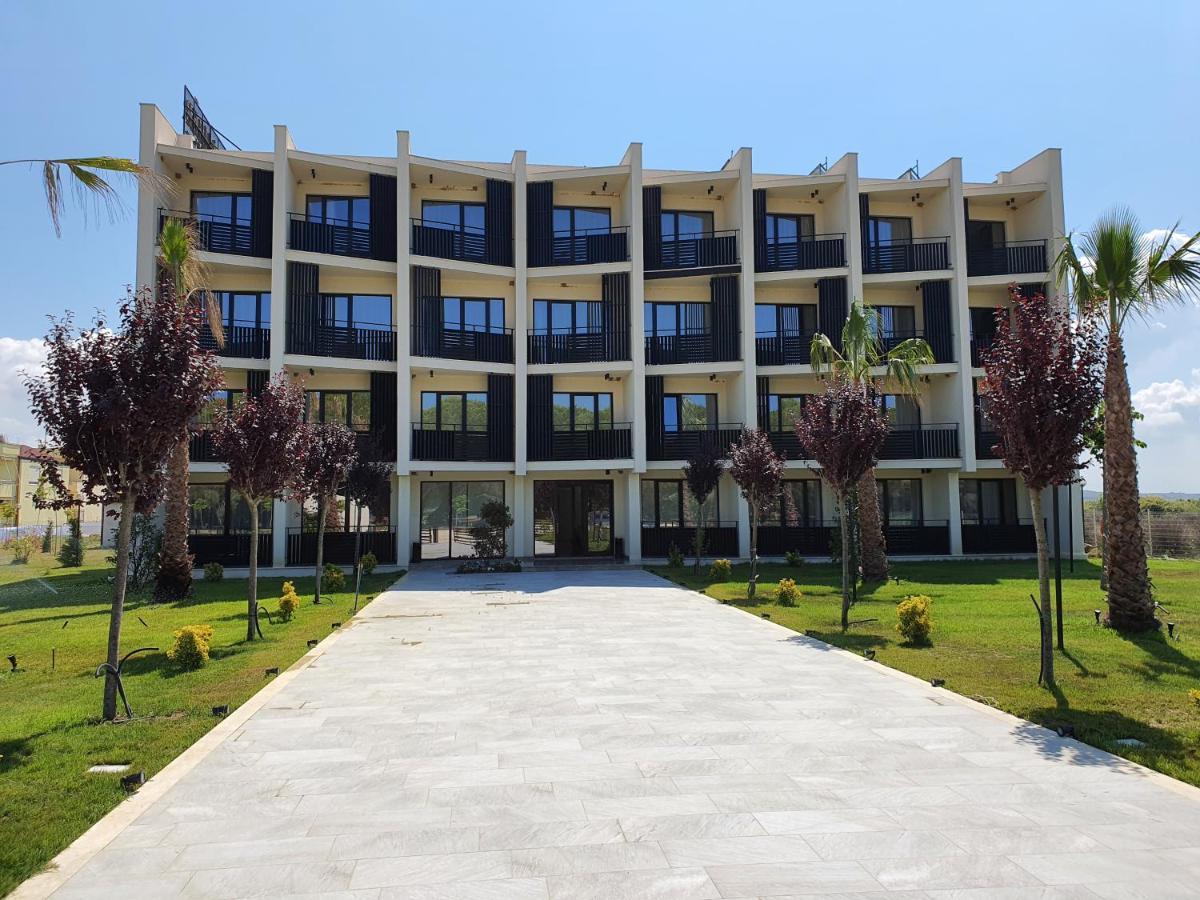Amber Hotel Albania Spille Exterior photo