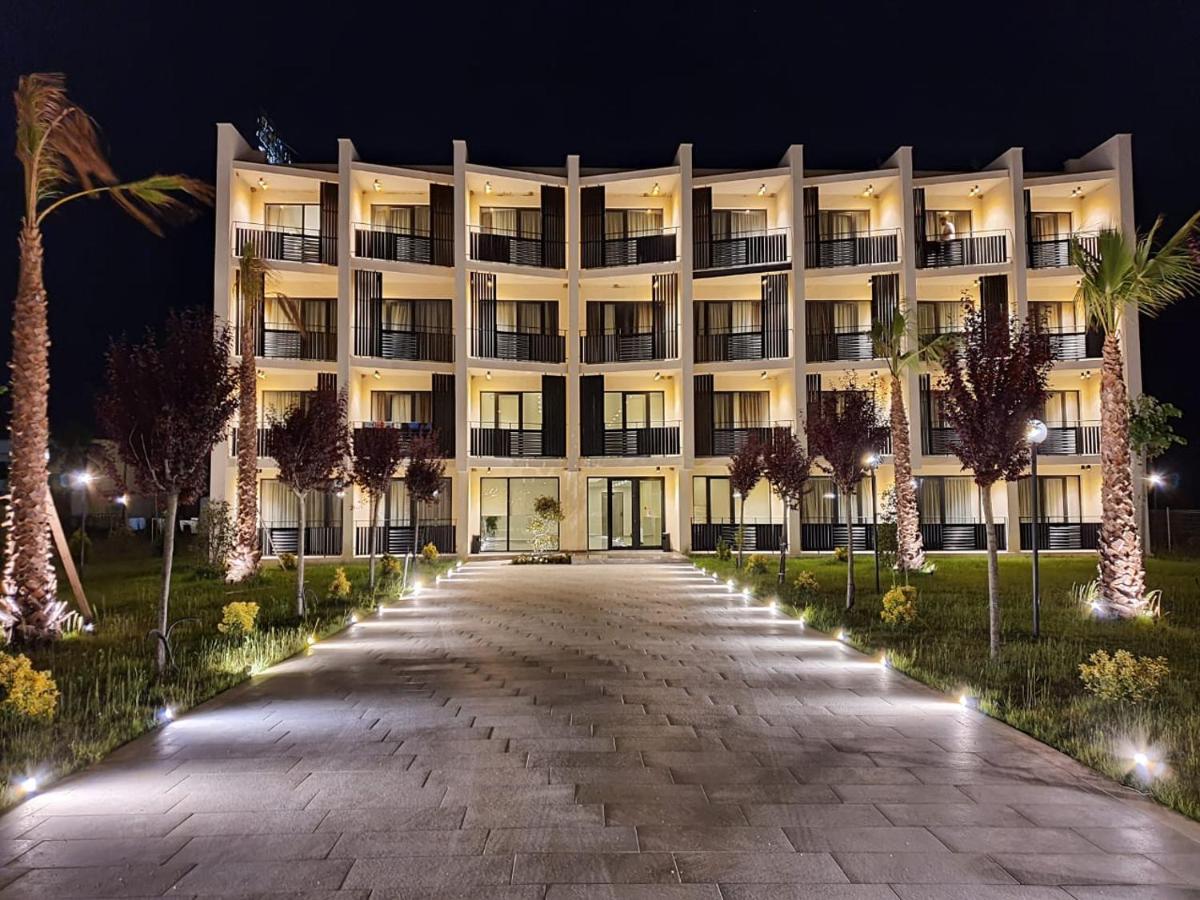 Amber Hotel Albania Spille Exterior photo