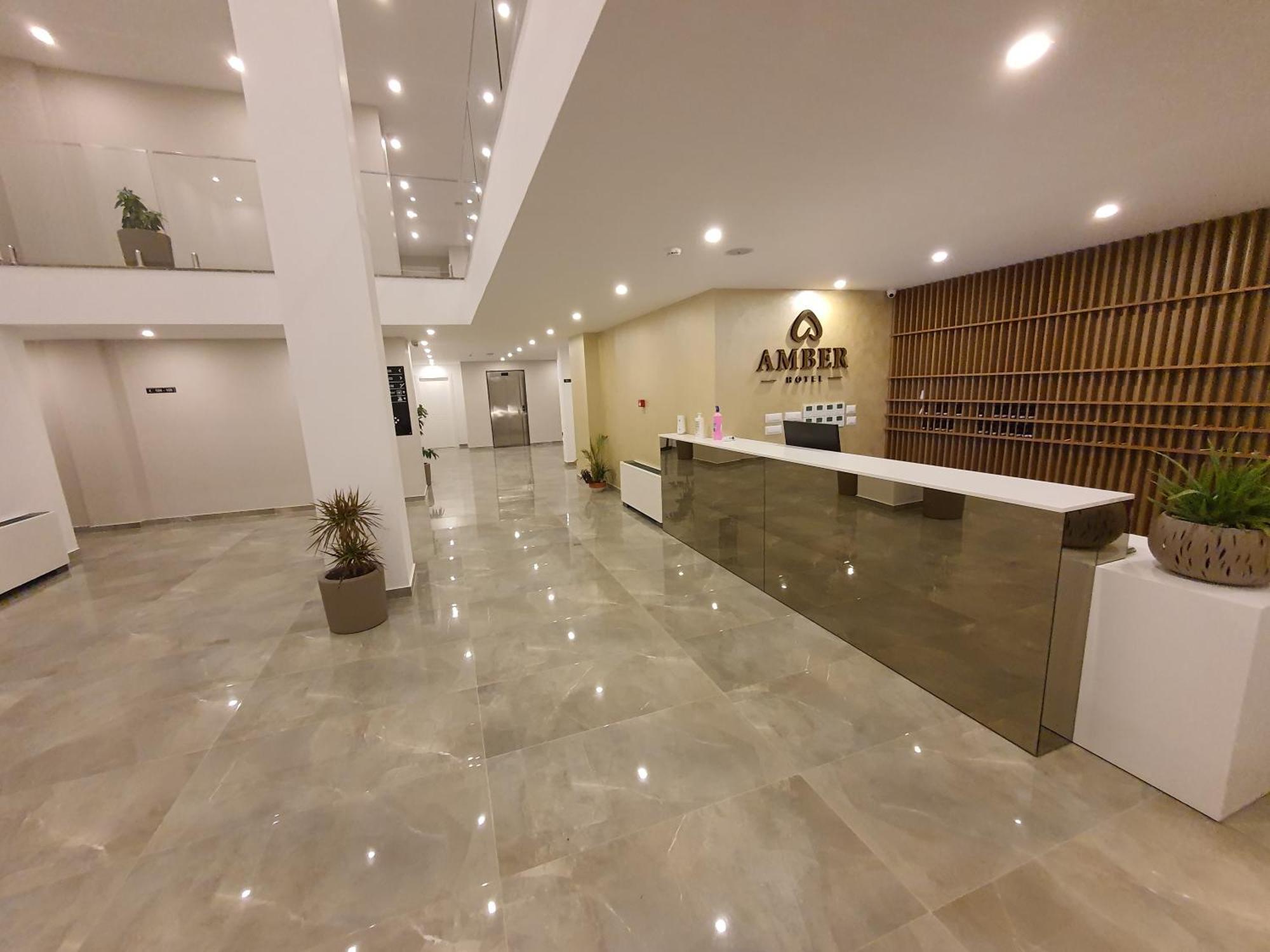 Amber Hotel Albania Spille Exterior photo