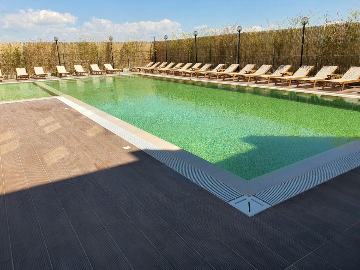 Amber Hotel Albania Spille Exterior photo