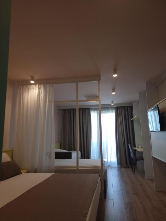 Amber Hotel Albania Spille Exterior photo
