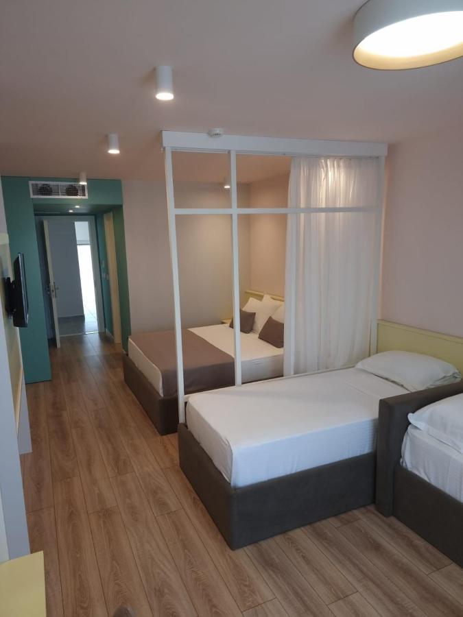 Amber Hotel Albania Spille Exterior photo