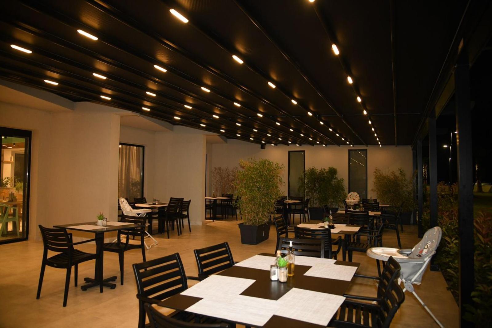 Amber Hotel Albania Spille Exterior photo