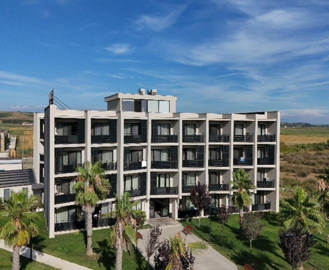 Amber Hotel Albania Spille Exterior photo